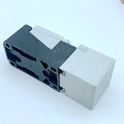 100%原装正品 兰宝LANBAO 位移传感器 LE40XZSN15LIUM-D - 图1