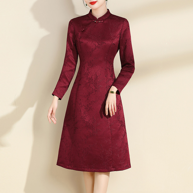 Annally2024春季新款打底新中式连衣裙酒红色A字中长款提花高级感