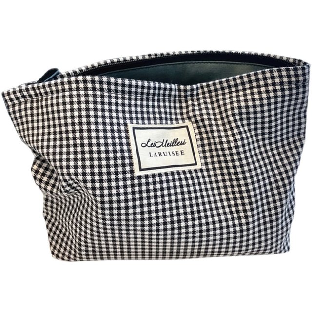 Large capacity portable black and white plaid zipper makeup bag