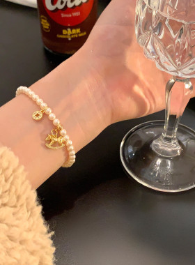 新年金色小马珍珠手链女生轻奢小众精致马上有钱手串2026新款礼物
