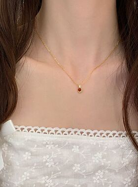 红色玛瑙项链女款2025新款高级感轻奢小众锁骨链秋冬送女朋友礼物