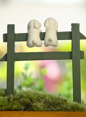 卡通创意立体树脂两只小狗趴栅栏园艺多肉花插插件居家装饰