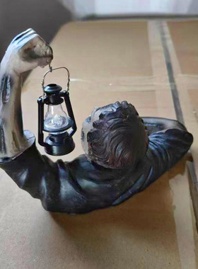 跨境新款万圣节僵尸提灯LED树脂工艺品摆件庭院园林装饰品恐怖像