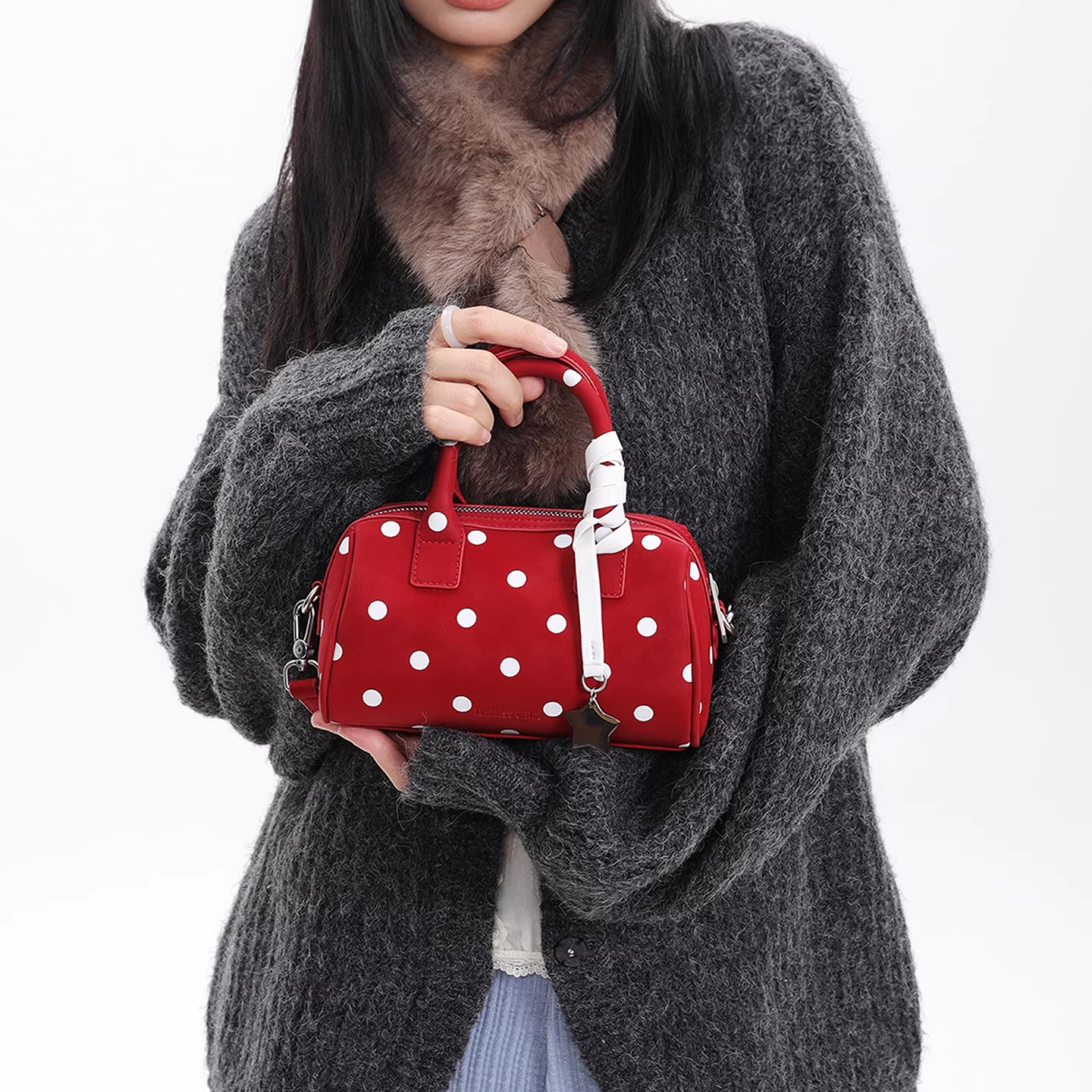 简着26SS 原创 帕米尼星星挂饰红色波点波手提士顿包斜挎小包包女,淘宝优惠券,粉丝福利购,淘宝优惠卷