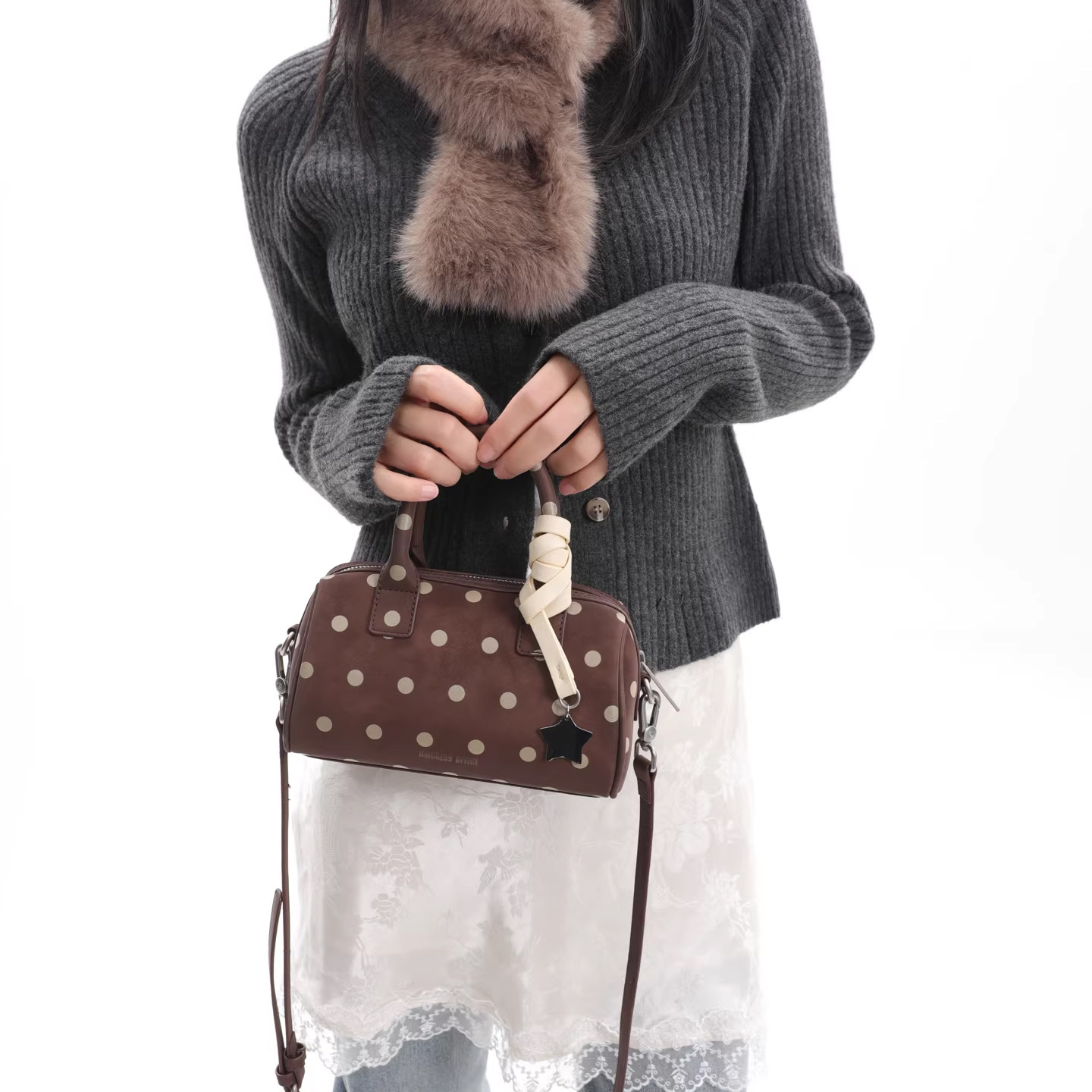 简着26SS 原创 帕米尼 星星挂饰棕色波点波士顿手拎包斜挎小包包,淘宝优惠券,粉丝福利购,淘宝优惠卷
