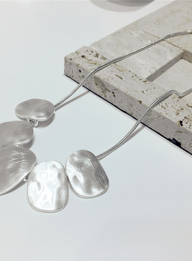 拉丝片片几何蛇骨链项链