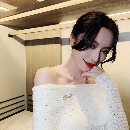 【奥特莱斯清仓捡漏一折专区】轻奢气质字母胸针outlets女配饰潮Q - 图2