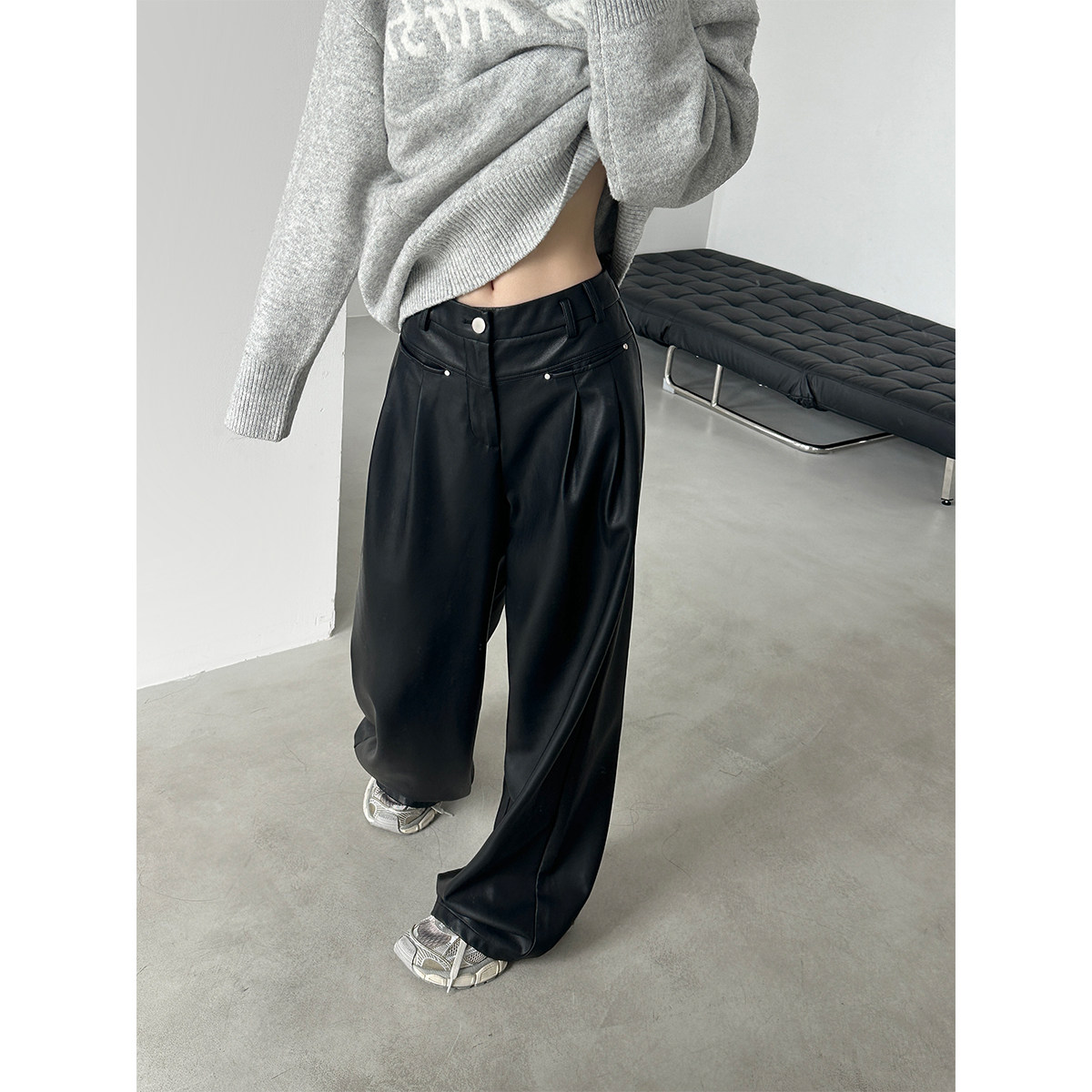 PAPERLLL辛间PU时尚直筒加绒皮裤女2025新款秋冬阔腿黑色高腰裤子,淘宝优惠券,粉丝福利购,淘宝优惠卷