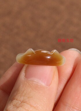 和田玉且末糖猫耳两戴戒指