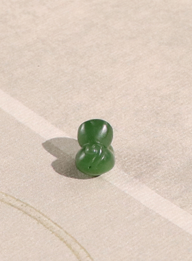 天然和田碧玉菠菜绿趴趴猫挂件