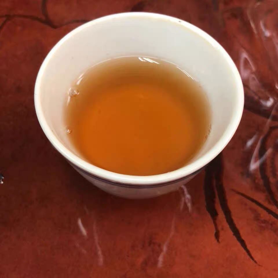 1997年云南冰岛普洱茶 古树纯料 烟味茶砖 陈年老生茶 干仓500克 - 图2