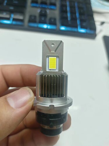 适用D2R天籁 雅阁傲虎森林人皇冠 D2S氙气灯泡升级改装LED大灯D4S - 图2