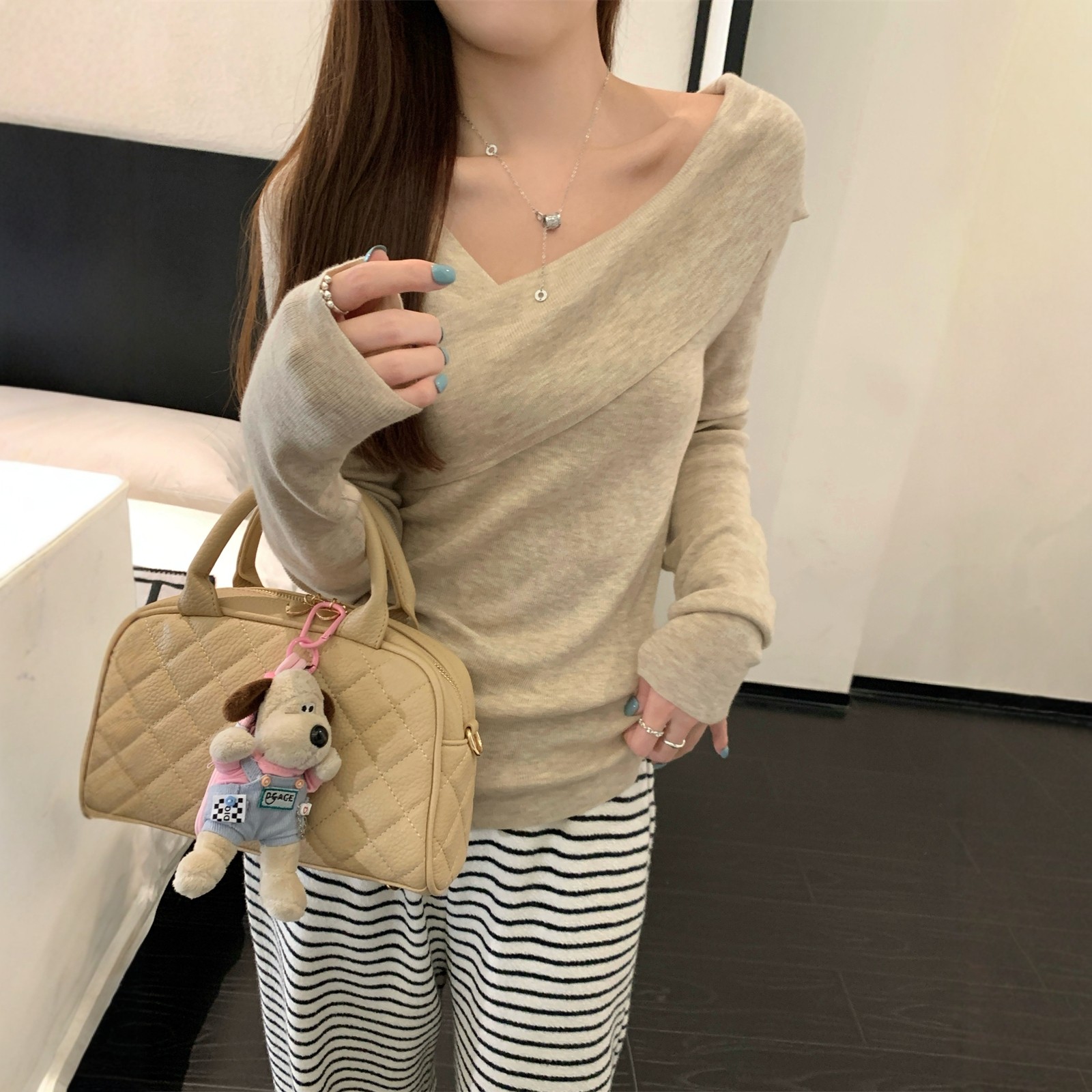 春秋冬季韩系纯欲温柔风交叉V领一字肩针织衫长袖打底毛衣女内搭,淘宝优惠券,粉丝福利购,淘宝优惠卷