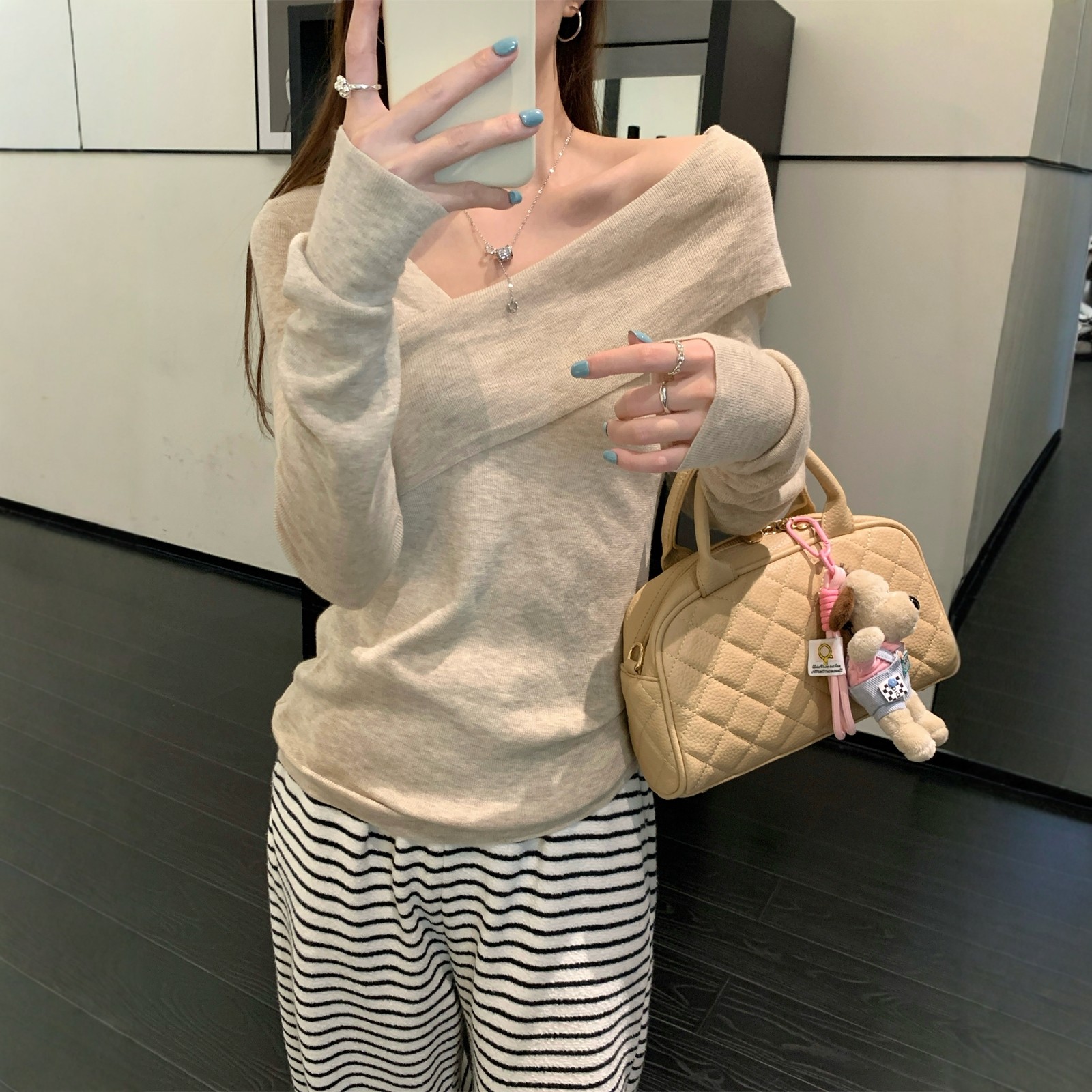 春秋冬季韩系纯欲温柔风交叉V领一字肩针织衫长袖打底毛衣女内搭,淘宝优惠券,粉丝福利购,淘宝优惠卷