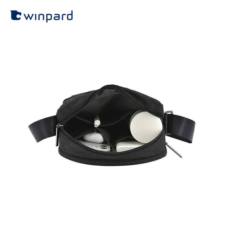 威豹简约单肩包商务休闲可装水杯 威豹男士包袋