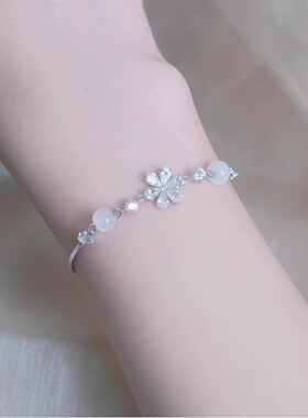 S999足银锆石茉莉花手链轻奢小众精致花朵银手饰情人节礼物送女友