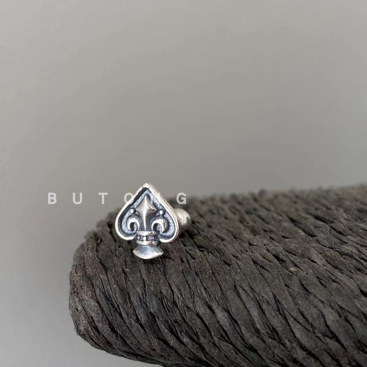 不同银匠 通体925纯银复古十字架爱心皇冠船锚圆耳钉螺丝耳堵男女 - 图3