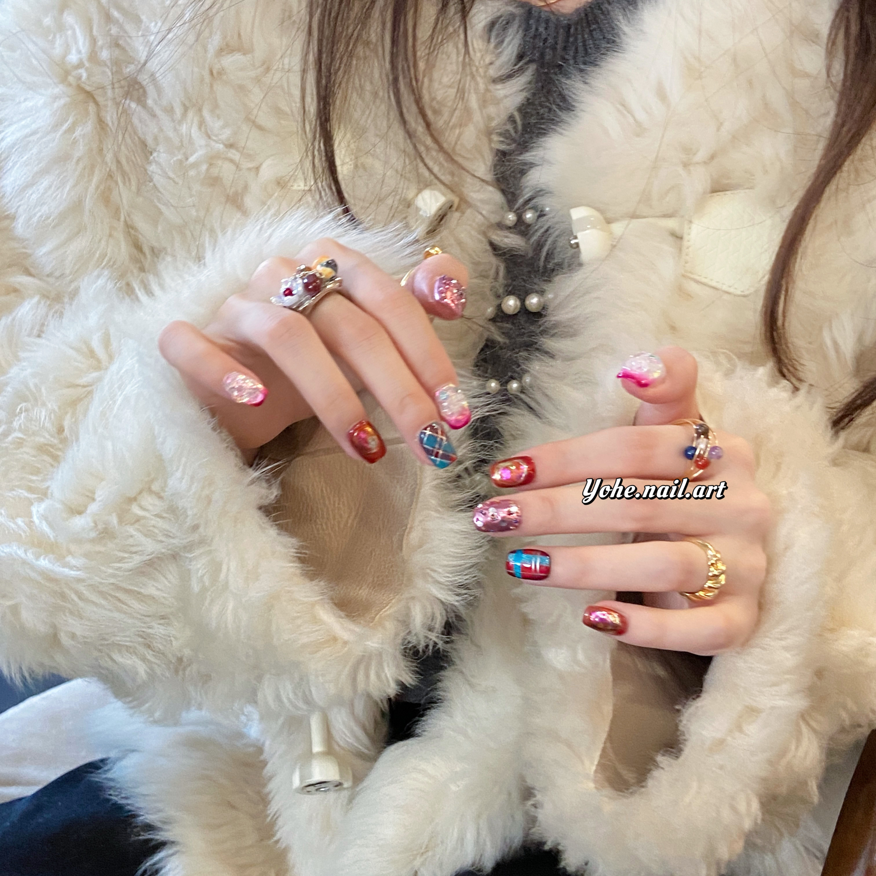 宥荷Studio 新年限定 霓虹格纹穿戴甲美甲定制假指甲手工定制短甲,淘宝优惠券,粉丝福利购,淘宝优惠卷