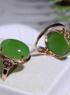 翡翠色18k金指环阳绿碧玉戒指
