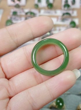 天然俄罗斯老料菠菜绿碧玉指环17mm左右色泽润透水头情人节礼物