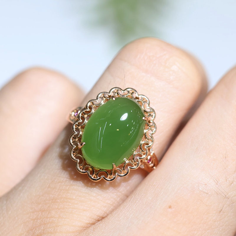 Fashion trendy Hetian jade gold inlaid hand jewelry for mom