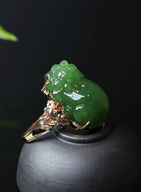 原创设计翡翠金镶玉手饰送老婆
