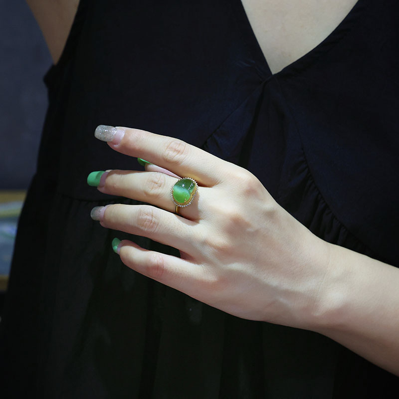 Fashion trendy Hetian jade gold inlaid hand jewelry for wife