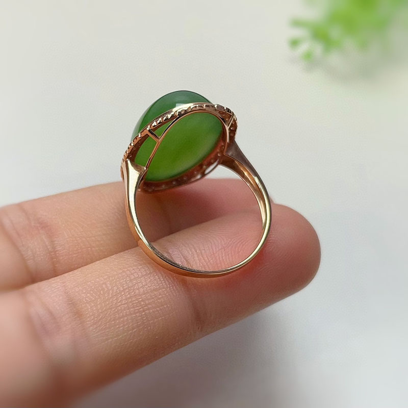 Fashion trendy Hetian jade gold inlaid hand jewelry for wife