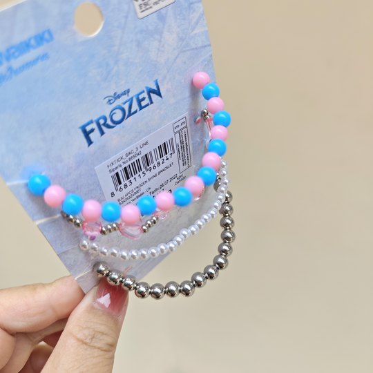 Набор детских браслетов «Холодное сердце» из пяти предметов в оригинальной упаковке.