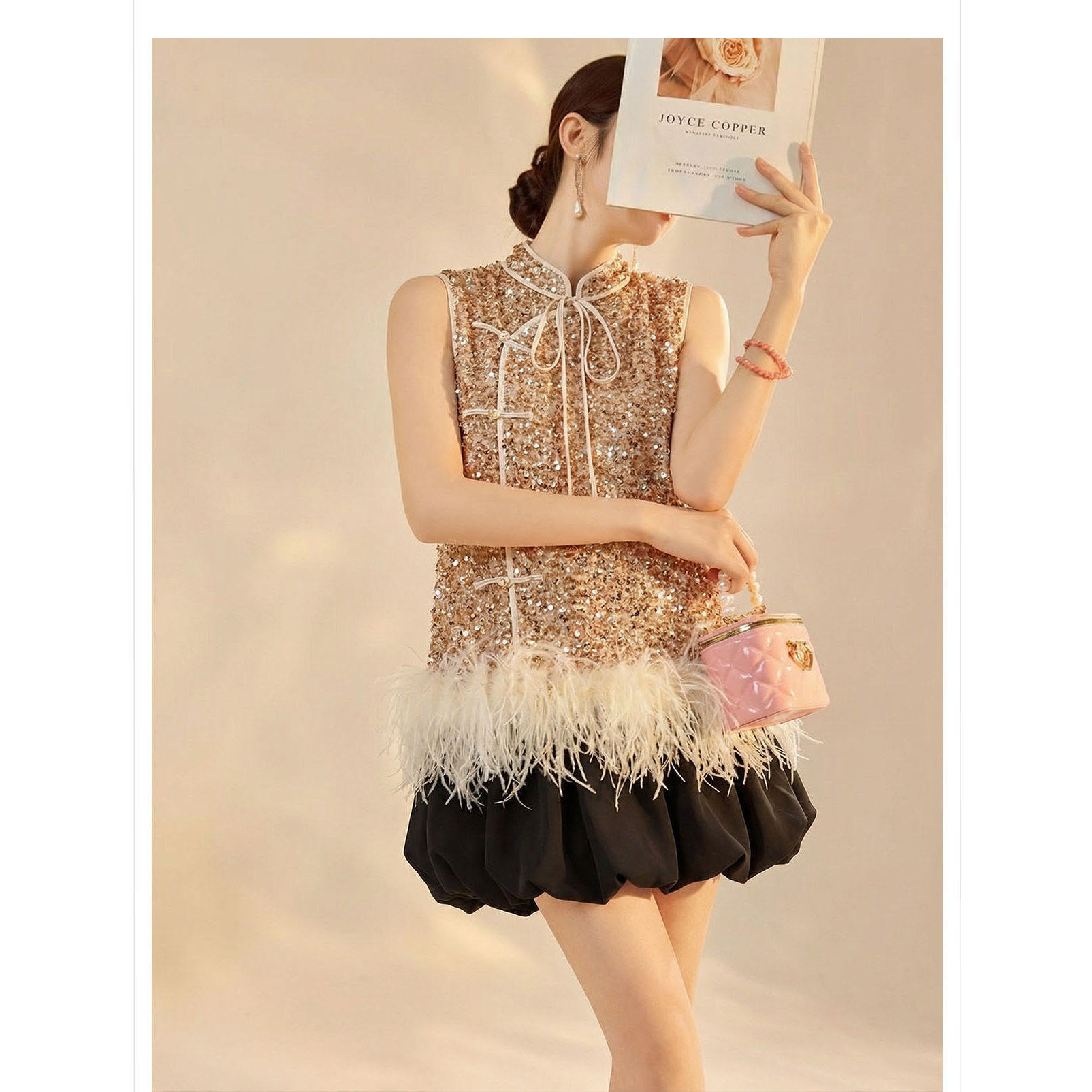 高端复古新中式春季款时尚重工拼接亮片鸵鸟毛设计马甲南瓜裙套装,淘宝优惠券,粉丝福利购,淘宝优惠卷