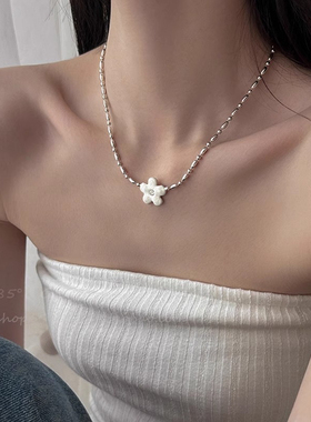 韩系滴釉小花朵甜美设计感镶钻米粒圆珠串珠项链小众锁骨链