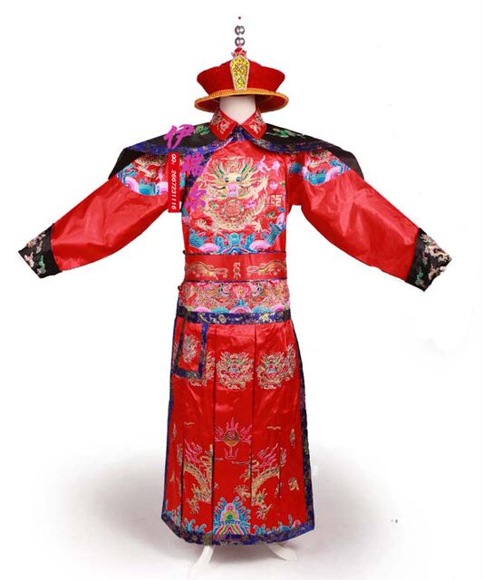 Qing Dynasty Emperor's Dragon Robe Photography Performance in Ancient Costumes