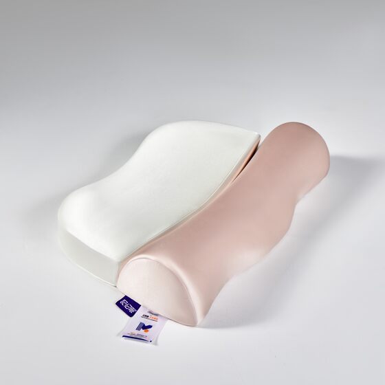 Zero pressure memory foam pillow