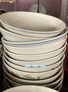 民俗怀旧老物件老木桶木桶搓衣板水瓢生活用品旧碗黑釉碗白碗筷笼