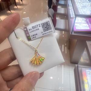 香港代购六福珠宝冰钻系列黄金扇子套链 足金小杏运项链 礼物推荐