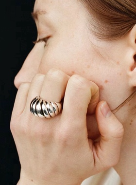 fever同款SophieBuhai小众高级牛角包戒指 复古南瓜纹扇贝壳指环