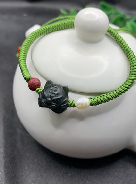 天然和田玉老虎手链手工编织新疆塔青和田玉立体生肖小老虎头手绳