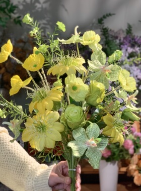 清新绿色田园风油画玫瑰仿真花束