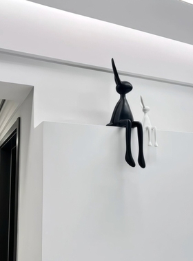 创意北欧风陶瓷哑光坐姿兔长耳兔摆件高档轻奢玄关电视柜酒柜摆件