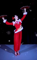 Teacher Xiaoying with the new Grand Tohoku Sprouts Song Dance to the Fan Dance Red Festive Lantern Dance Chinese Breeze