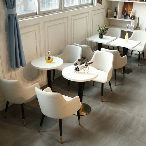 Столовый стол Nordic INS, мраморные круглое молоко -чайное кафе Кафе и офис комбинированной комбинированности стула, чтобы договориться о небольших квадратных столах