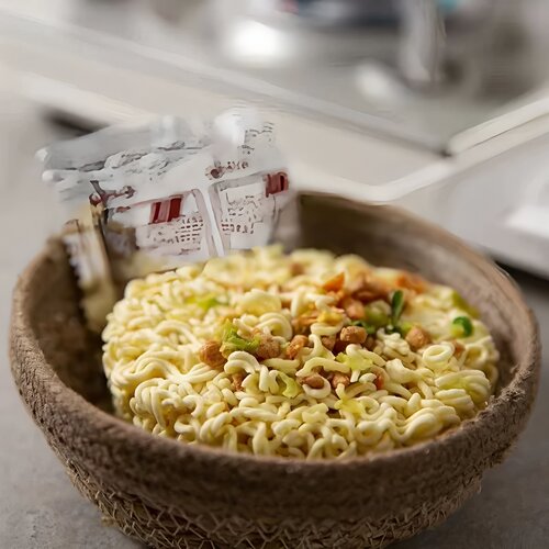 韩国进口零食农心炸酱面123g碗桶装干拌面方便面泡面碗面休闲食品 - 图2