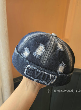 复古水洗破洞字母牛仔瓜皮帽