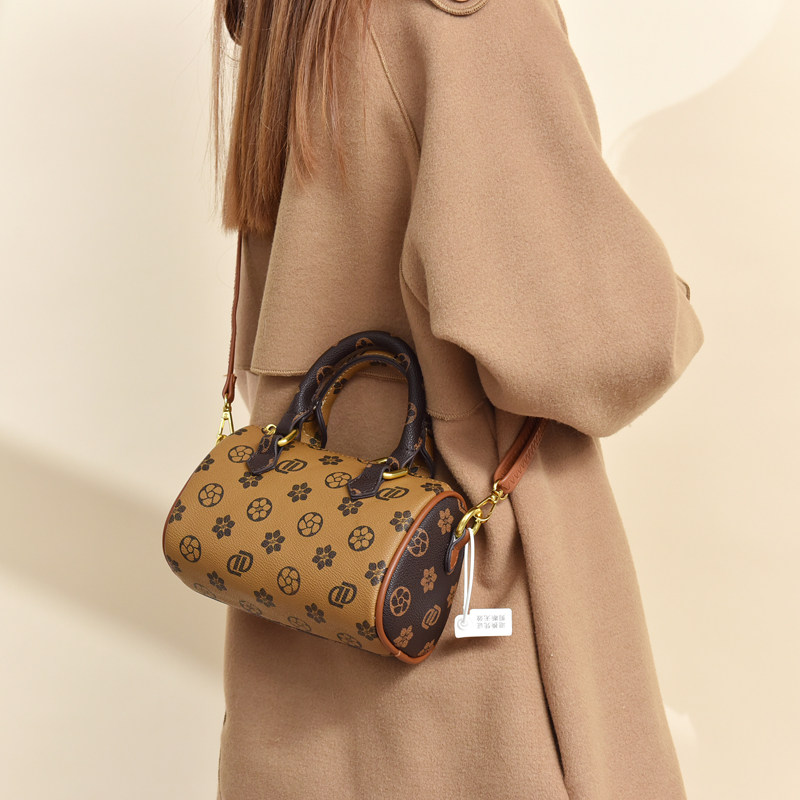 2021新款潮流单肩高级感小包包 粹鸟女士包袋