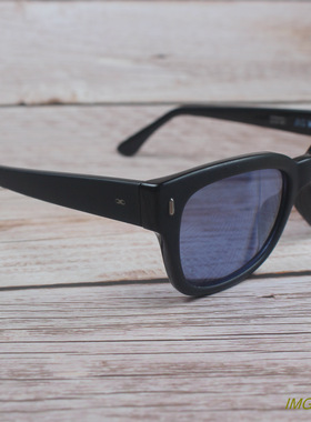 原单方框板材太阳眼镜小脸铆钉太阳镜经典款防紫外线儿童墨镜黑色