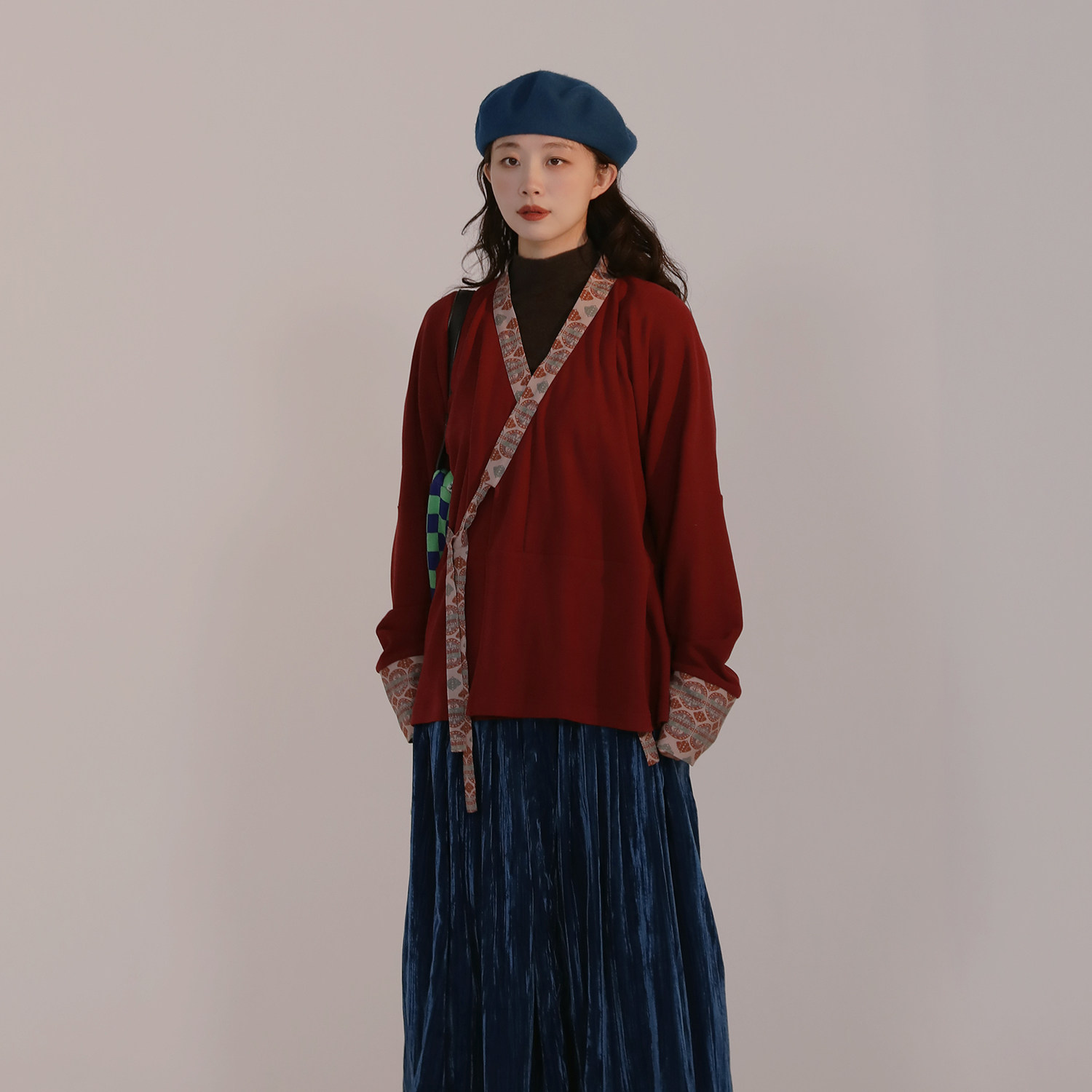 谜阿凰【赤绡里衣】汉服冬季套装红色内搭上衣女士新年国风半身裙,淘宝优惠券,粉丝福利购,淘宝优惠卷