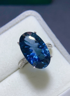 纯天然伦敦蓝蓝托帕石戒指出货主石尺寸：12*20mm，925银精工镶嵌