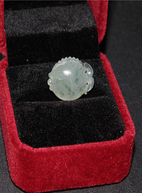 【假一赔十】翡翠A货冰种小鱼雕件挂坠带证书【上】