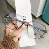 Модная тенденция анти -бло -блудные бокалы миопий