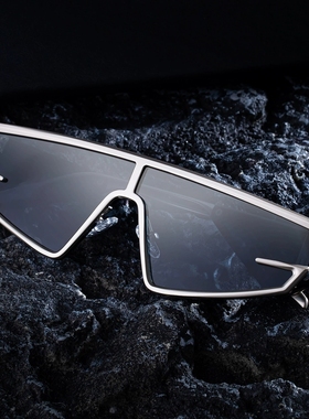 复古三角猫眼防风墨镜大脸